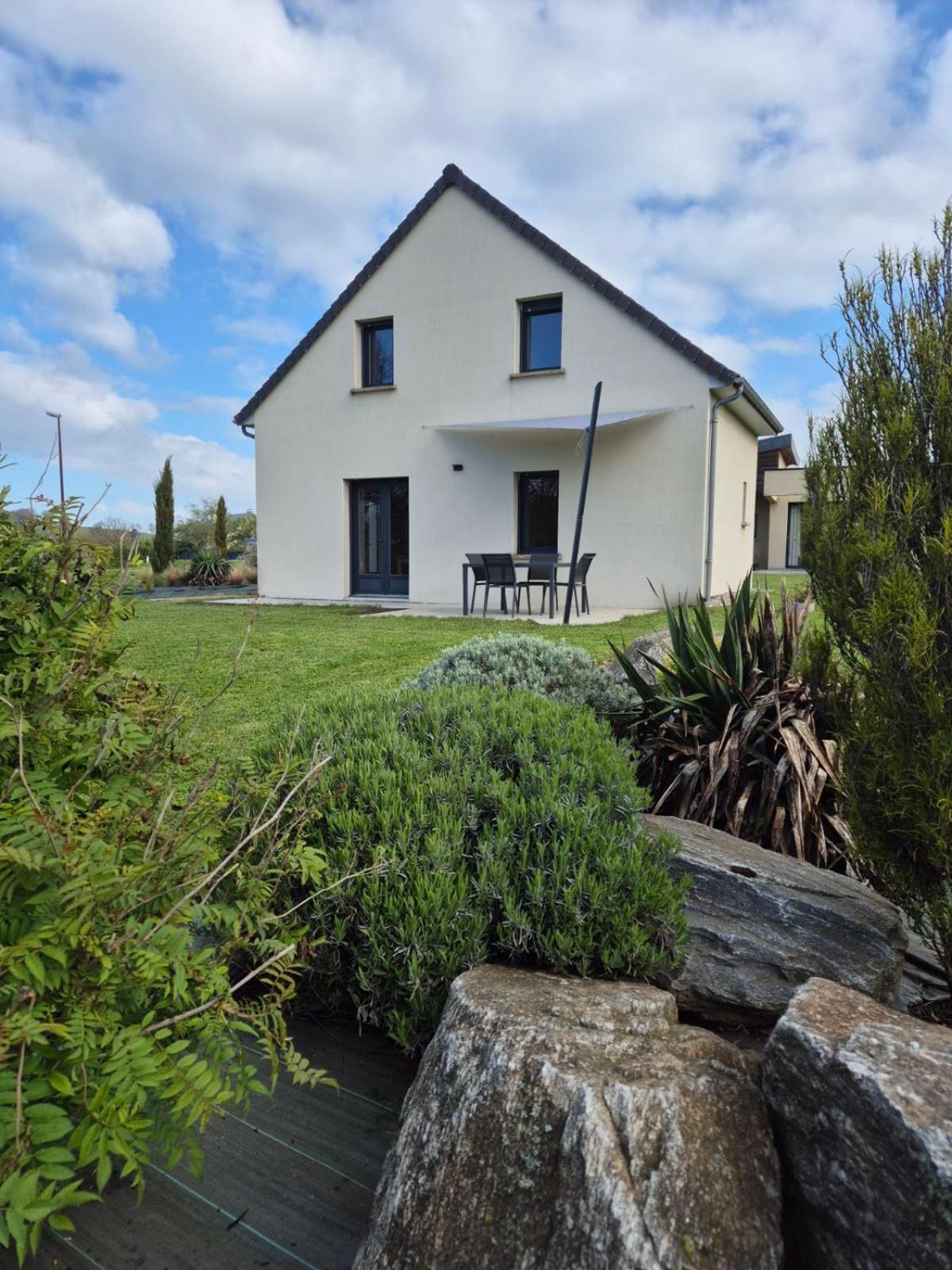 Maison Paisible Et Agreable Villa Salles-Curan Exterior photo